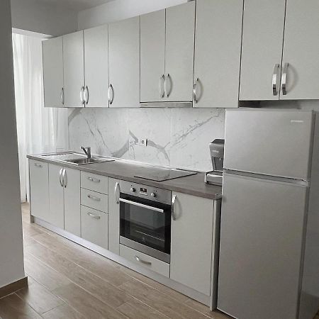 Central City Apartment Тирана Экстерьер фото