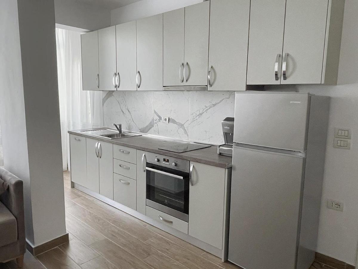 Central City Apartment Тирана Экстерьер фото