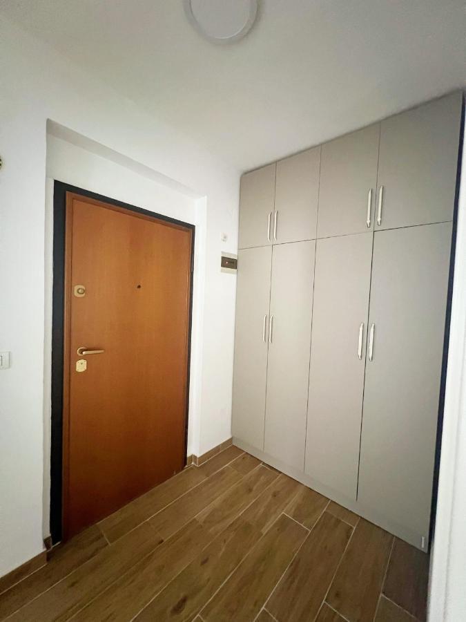 Central City Apartment Тирана Экстерьер фото