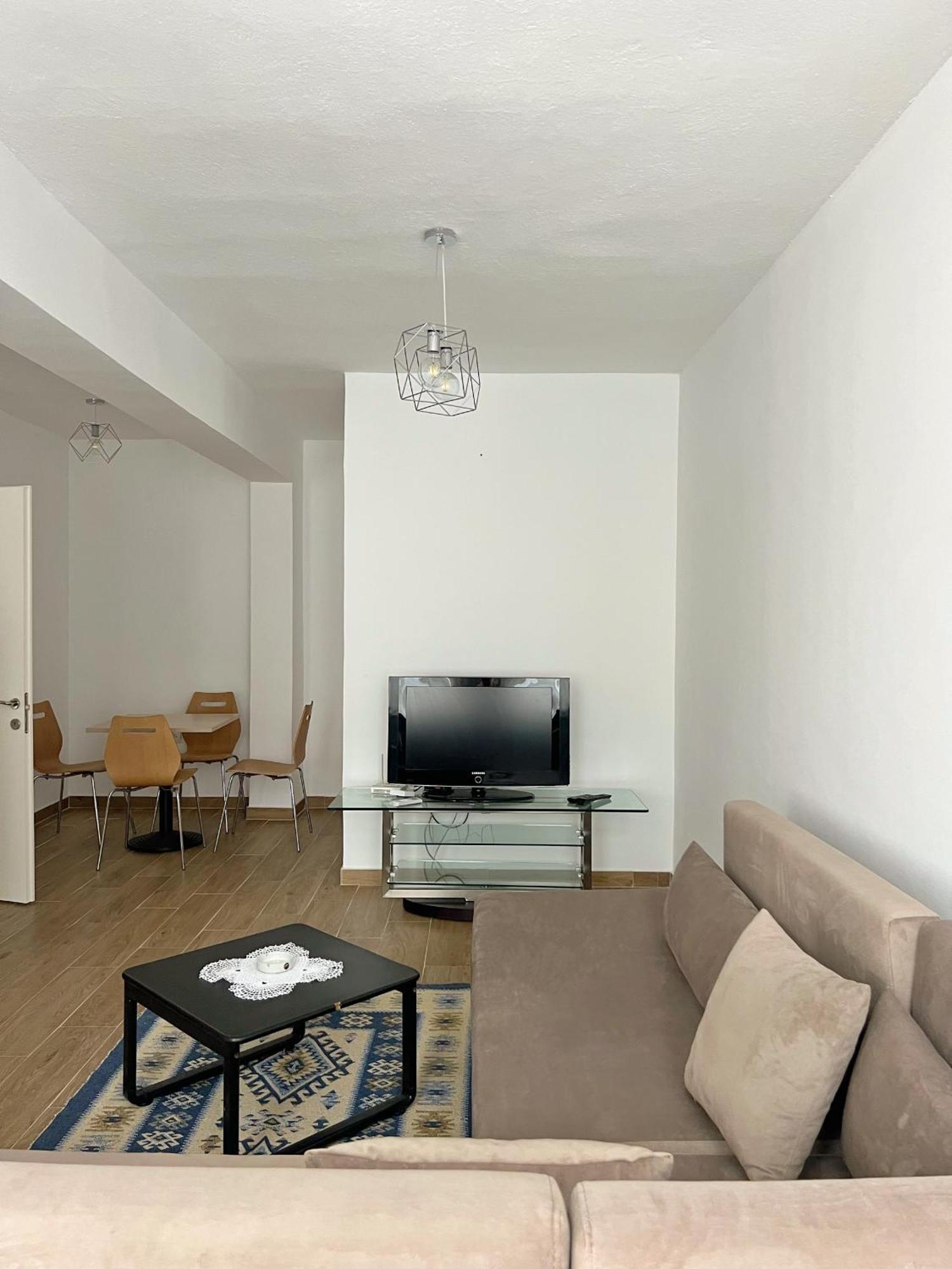 Central City Apartment Тирана Экстерьер фото